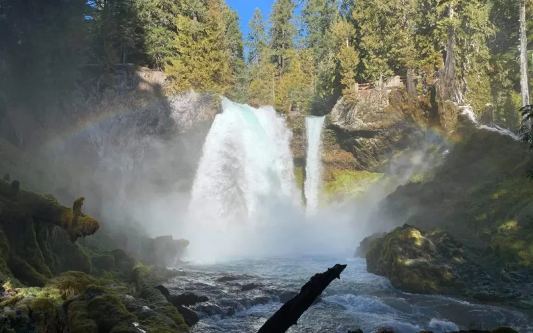 Koosah Falls McKenzie River 1 768x480
