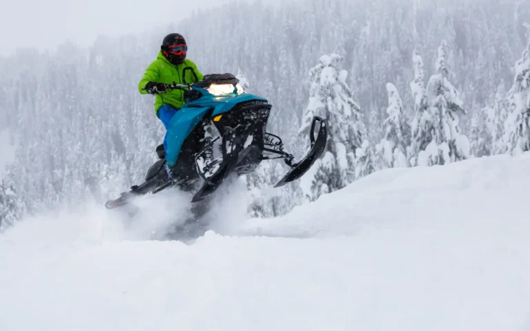 Snow Mobile Willamette Natioal Forest 768x480