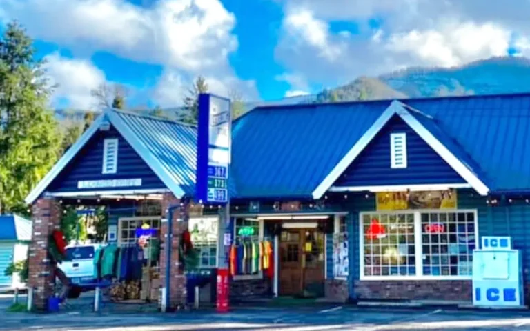 The Leaburg Store front 768x480