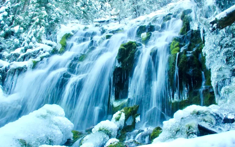 Proxy Falls winter 768x480