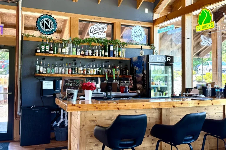 tokatee 1966 bar grill 1 2 768x512