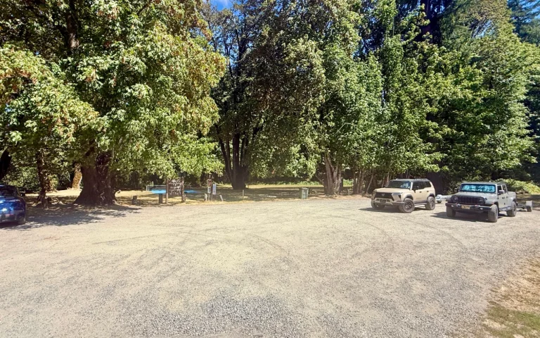 Deerhorn Community Park Boat Launch parking 768x480