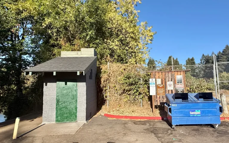 Harvest Lane Boat Launch bathroom 768x480