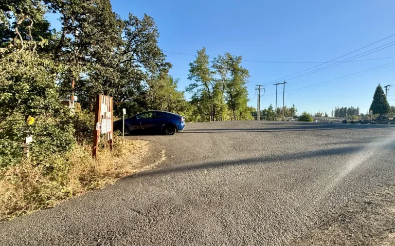 Hayden Bridge Boat Landing Parking 768x480