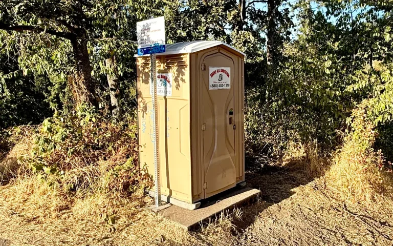 Hayden Bridge Boat Launch bathrooom 768x480