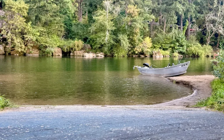Goodpasture Landing ramp meets water McKenzie River 768x480