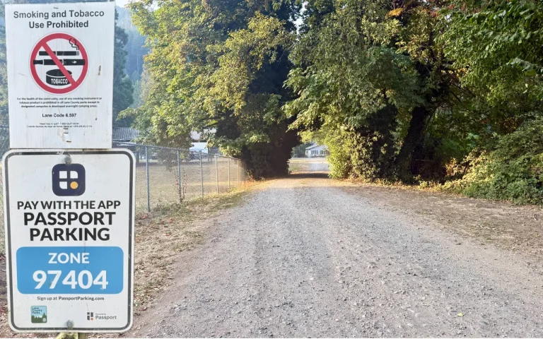 Leaburg Landing driveway sign 768x480